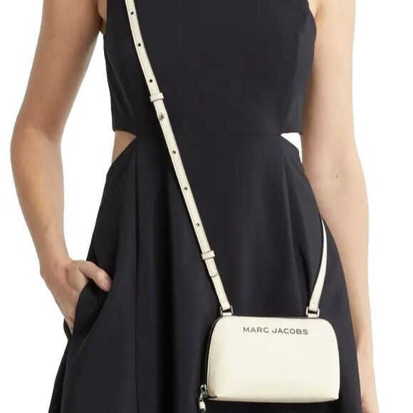 New Marc Jacobs Small Crossbody Pouch Pebble Leather Marshmallow - Picture 2 of 6